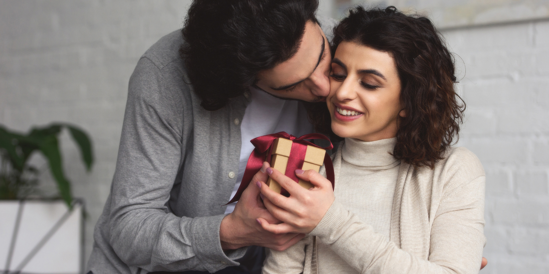 4 Thoughtful Wellness Gifts for Sleep, Hormones and Stress