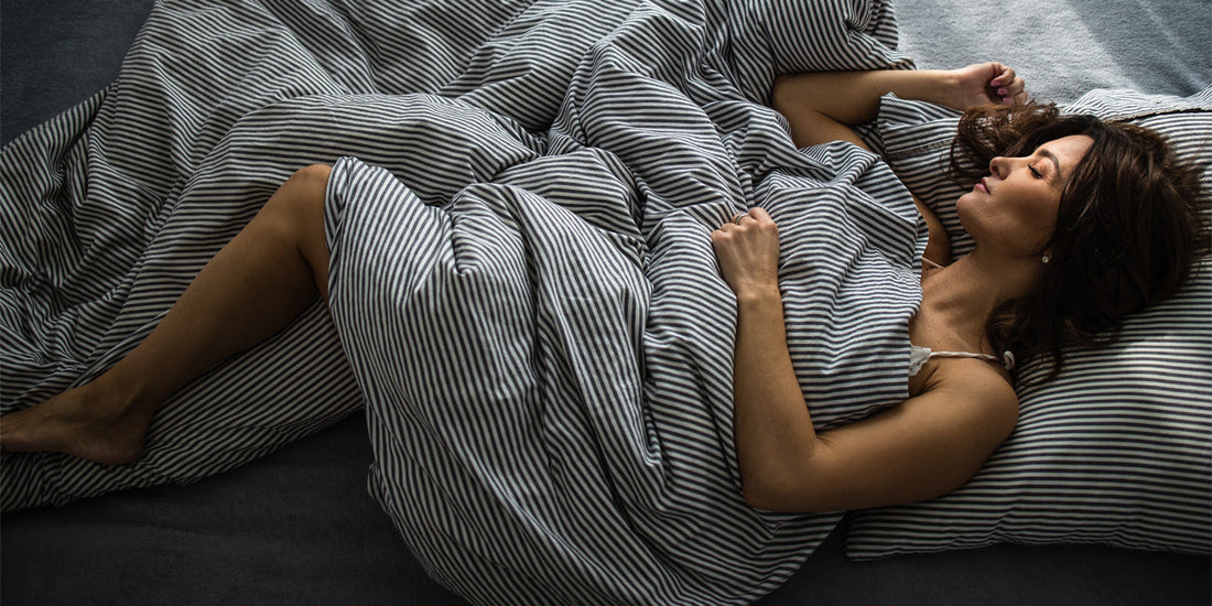 How to sleep in the heat. ten tips for a comfortable night's rest